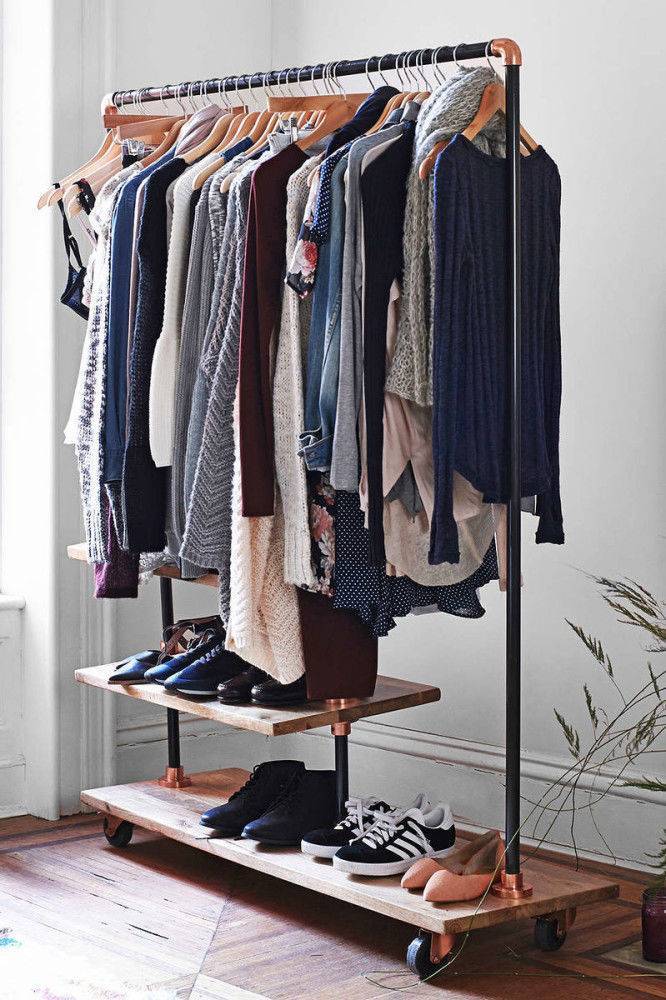 Как хранить одежду без шкафа - 5 способов | rumpus