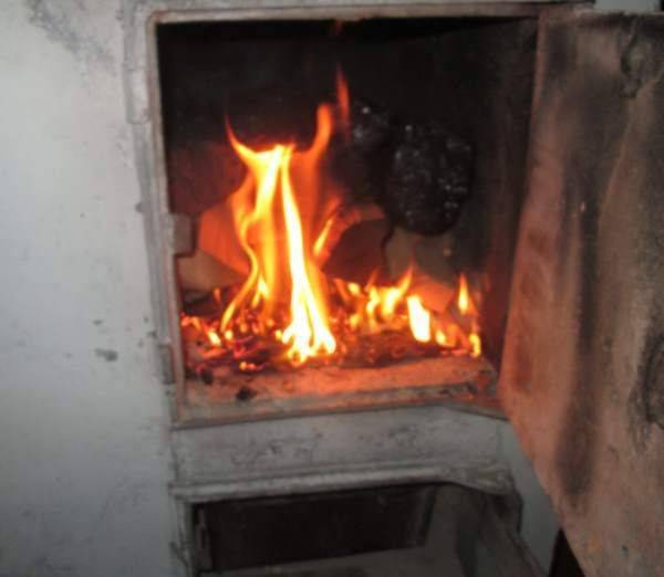 Как правильно топить котел углем: подготовка печи и другие советы