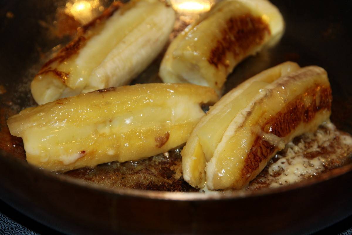 Жаренные бананы на сковороде – 18 вкусных рецептов