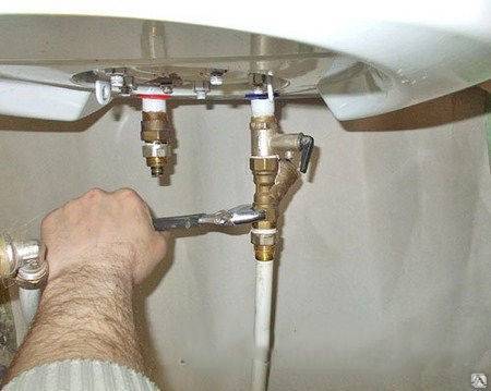 Как правильно подключить бойлер к водопроводу в квартире