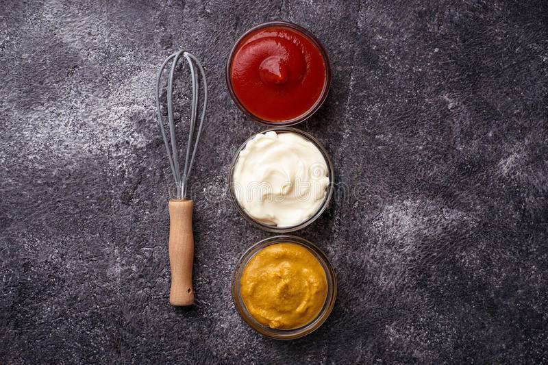 Соус из томатной пасты: 5 рецептов в домашних условиях