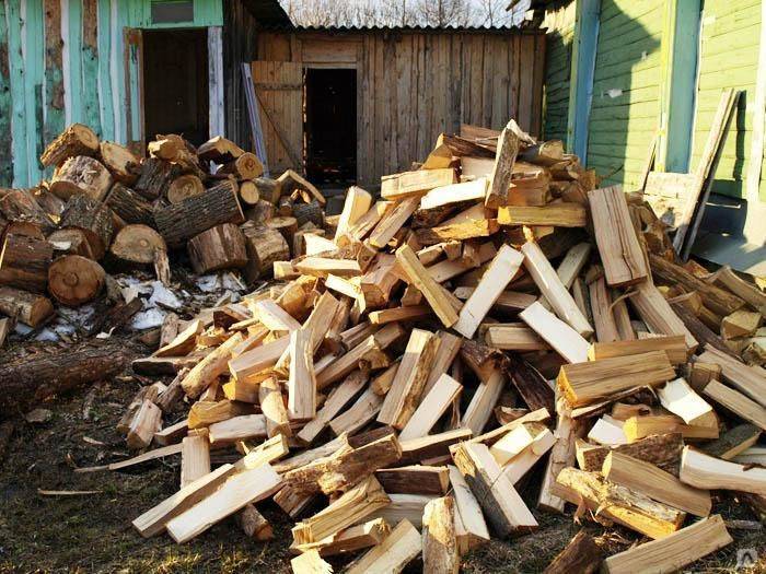 Какие дрова лучше использовать для растопки бани