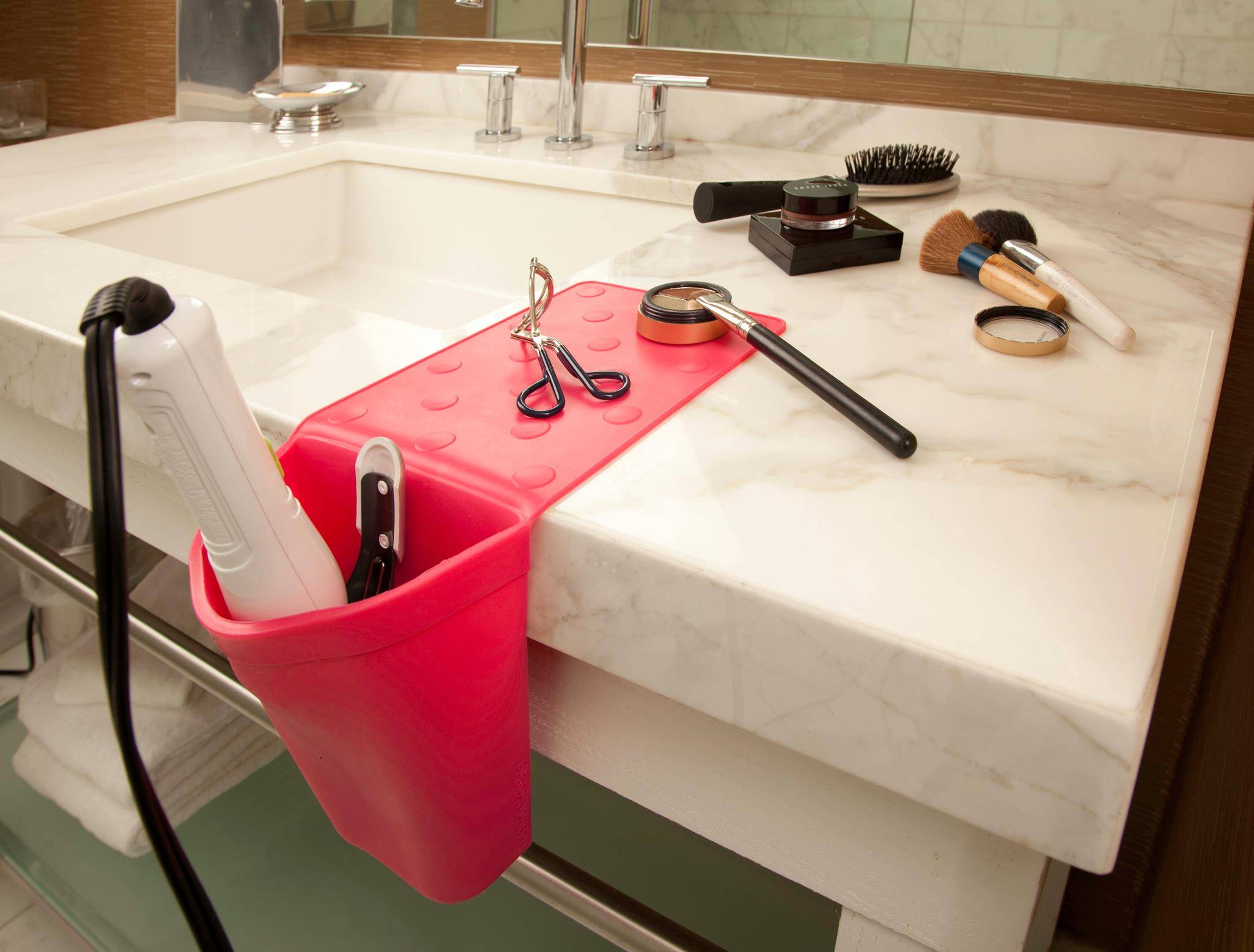 17 идей для ванной комнаты, которые помогут каждому тюбику найти свое место