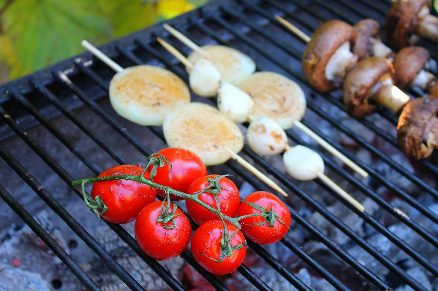 Как пожарить овощи на шампурах вкусно - простые рецепты