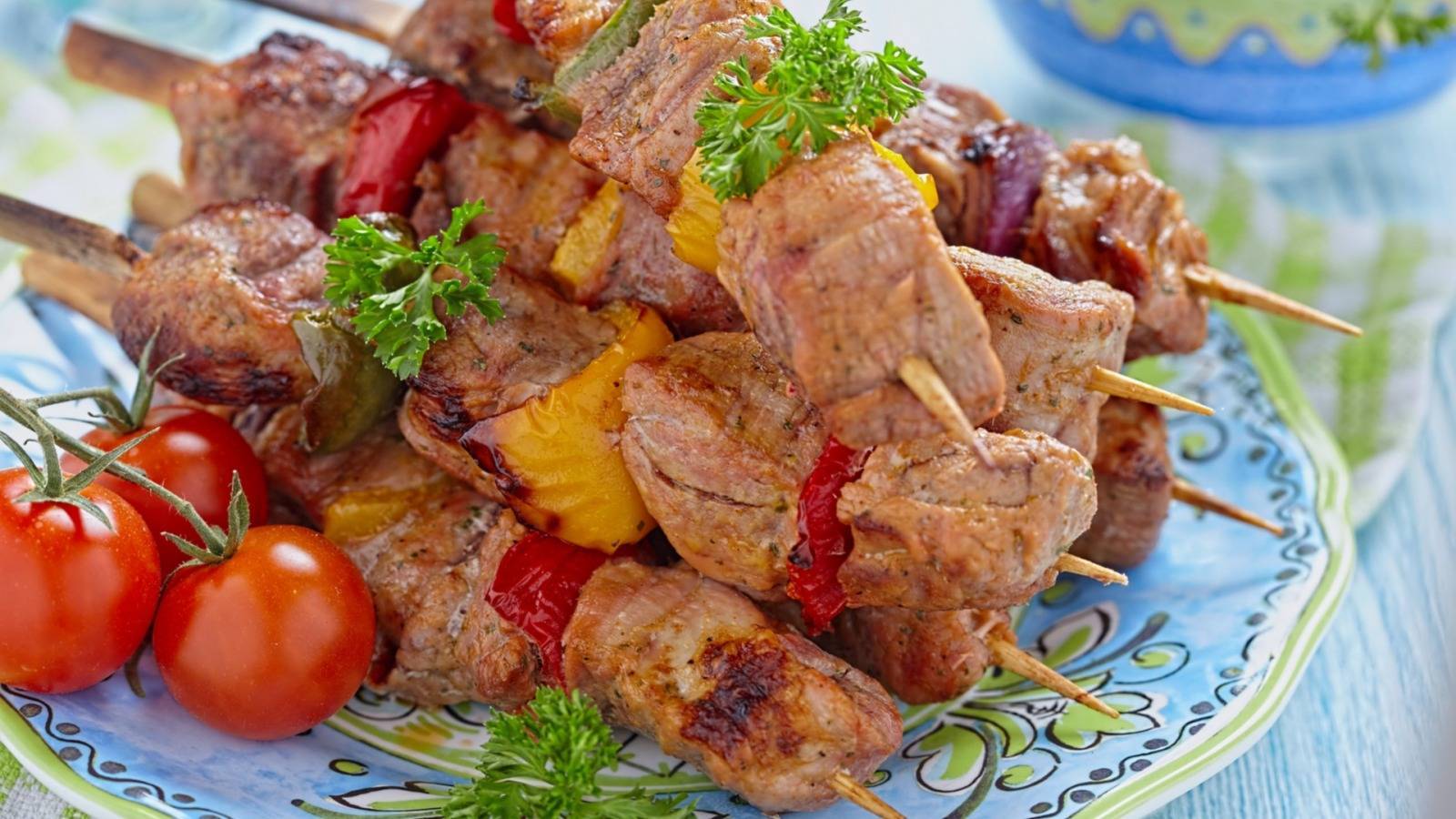 Лучшие рецепты маринадов для шашлыка из свинины — готовьте всегда сочное и мягкое мясо