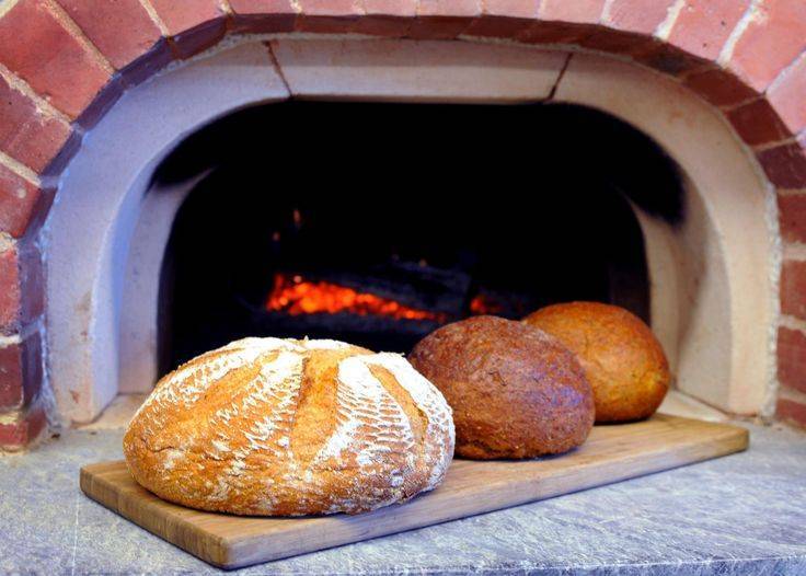 Хлеб в русской печи: особенности выпечки и замеса теста