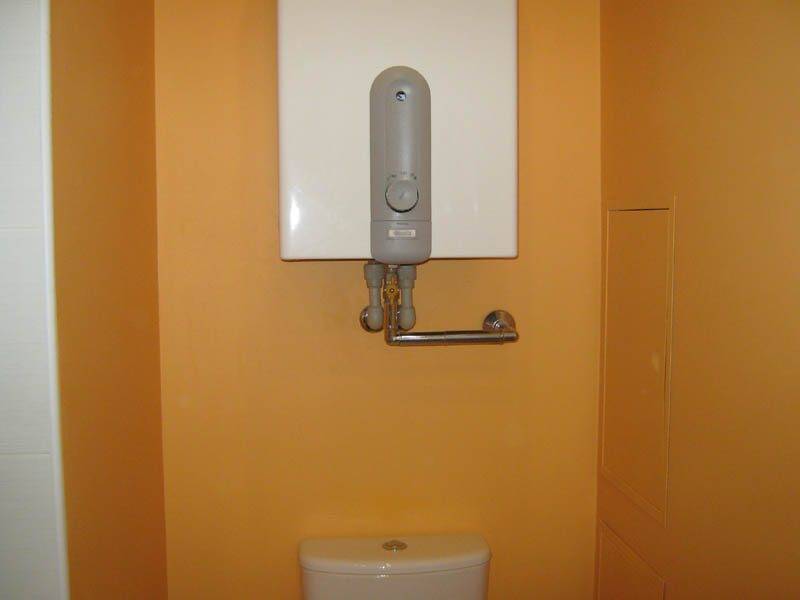 Можно ли устанавливать газовый котел в ванной комнате: нормы и правила. допустима ли установка газового котла в ванной комнате и туалете