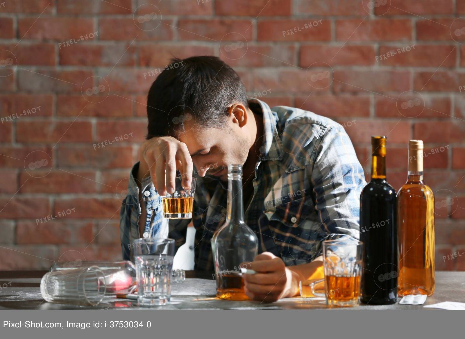 Как не опьянеть от алкоголя: подготовка, что делать во время застолья и после