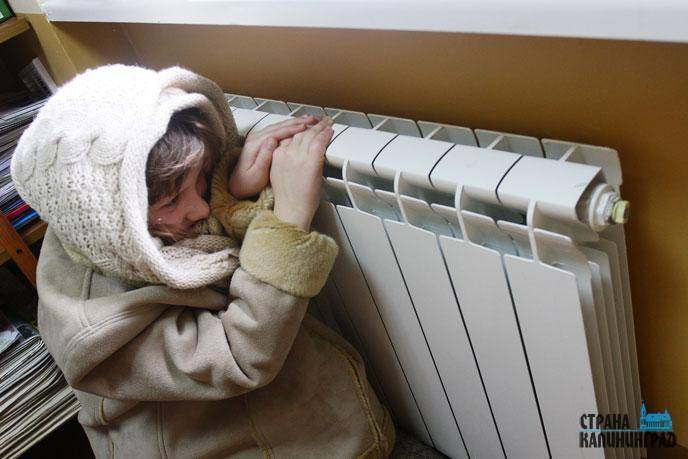 Радиаторы горячие, а в помещении холодно?