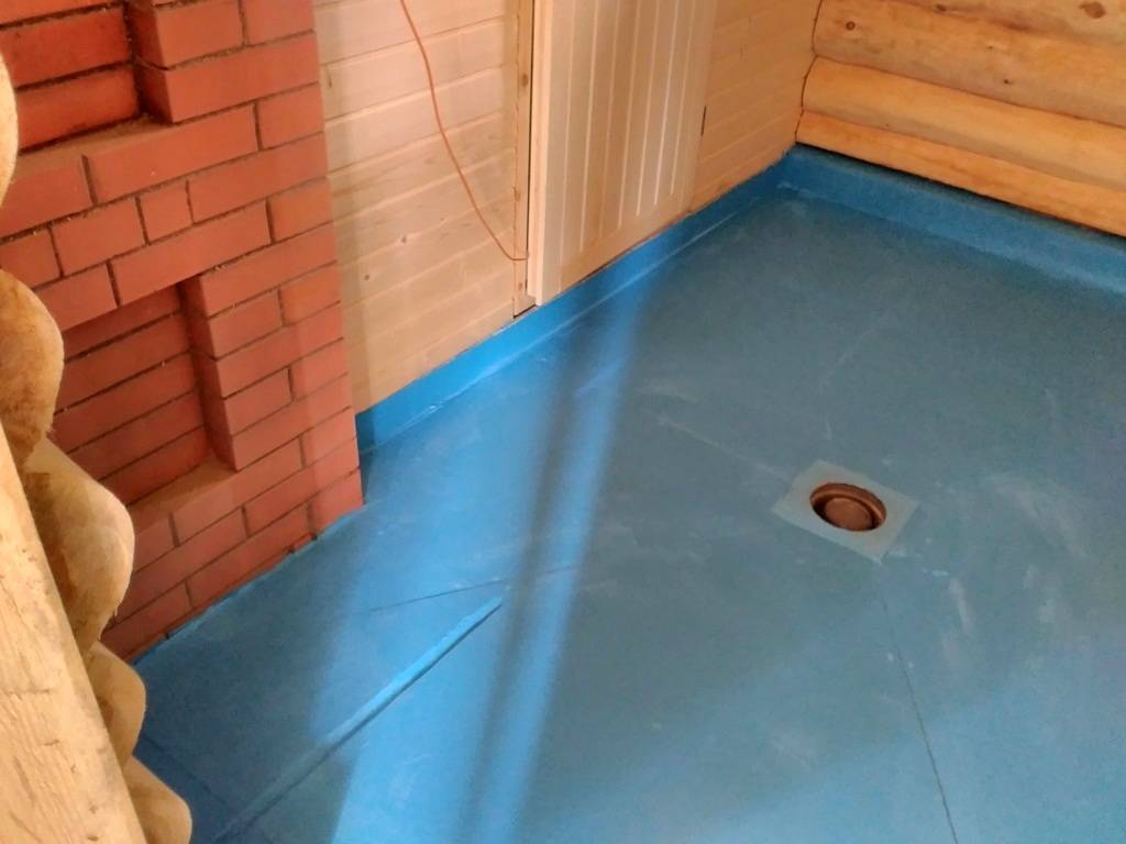 Какой пол в бане сделать лучше — бетонный или деревянный