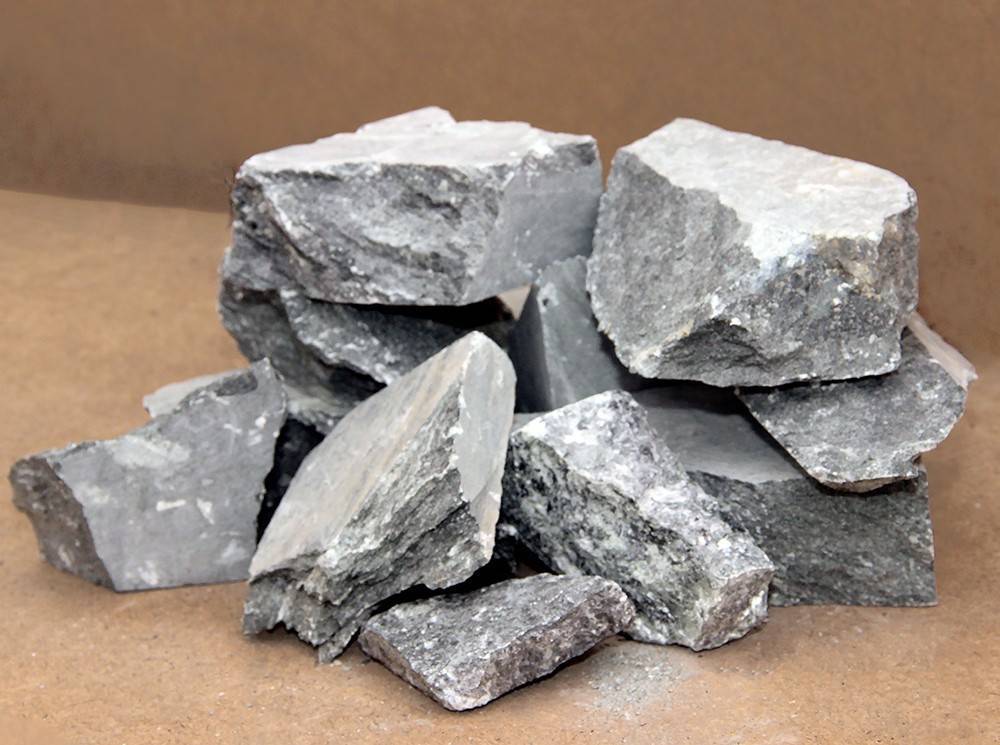 Талькохлорит для бани: свойства камня и изделий — плитки, печей, а также противопоказания для здоровья