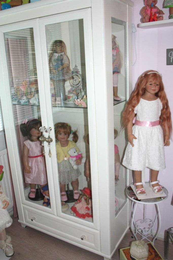 Хранение кукол дома: условия, 5 практичных идей, советы