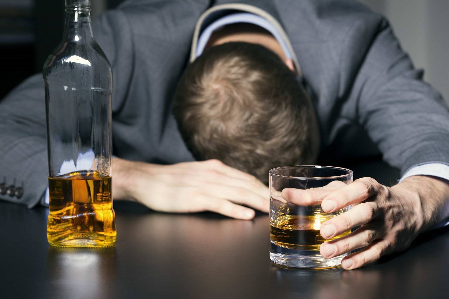 Как опьянеть без алкоголя: как напиться в домашних условиях
