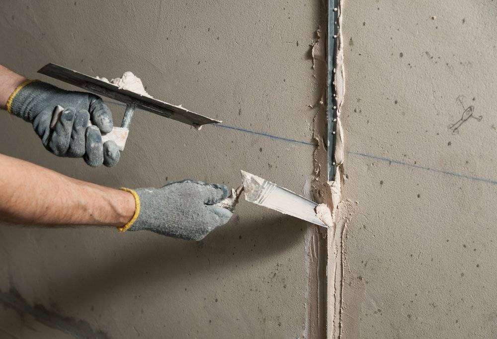 Выравнивание стен: как правильно выровнять поверхность в квартире своими руками