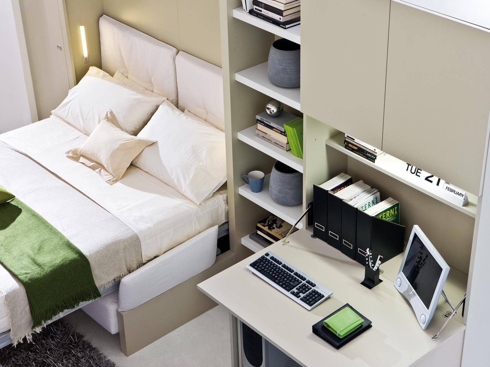 Рабочее место в спальне: дизайн спальни с компьютерным столом в одной комнате  - 23 фото