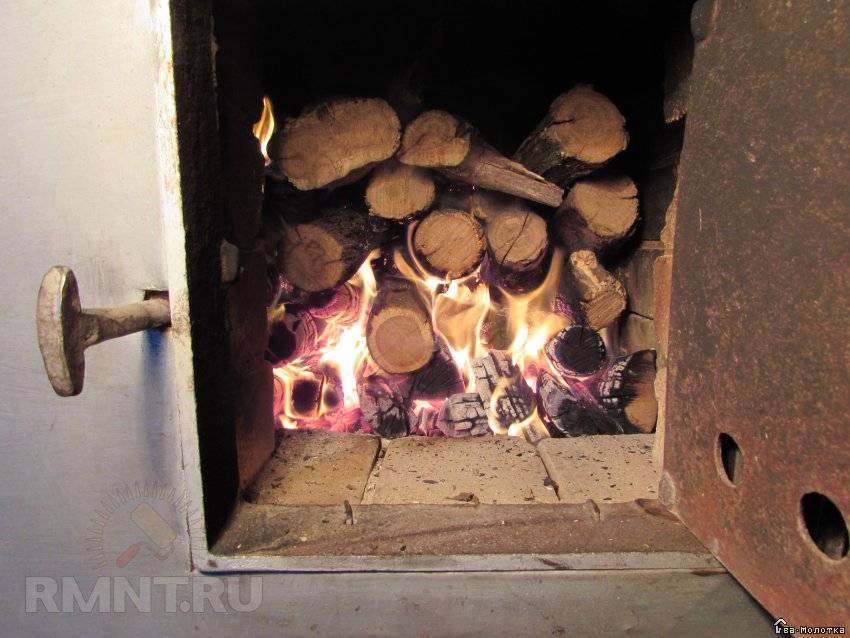 Как правильно топить печку дровами в доме, русскую печь