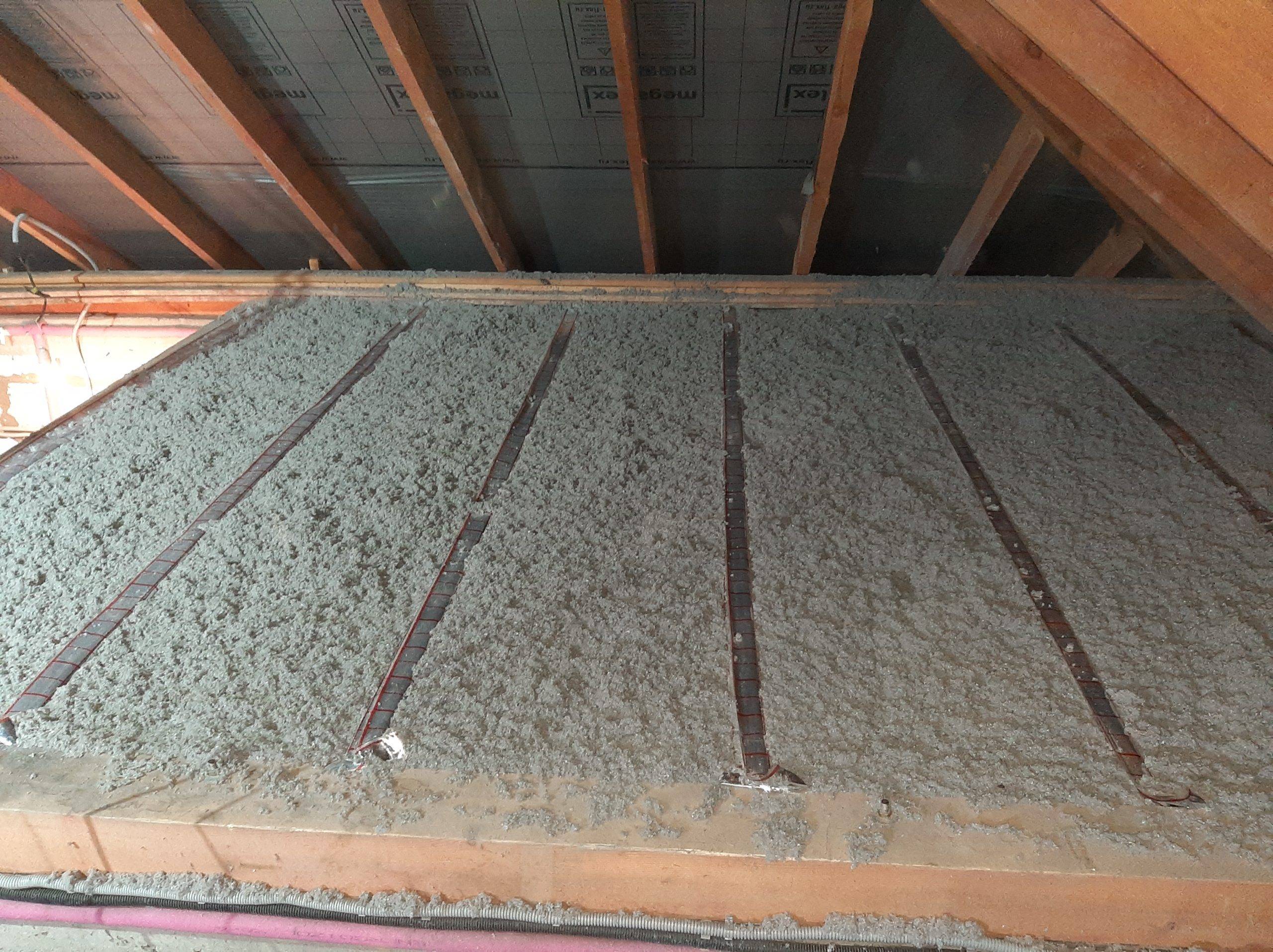 Утепление потолка в доме с холодной крышей, какой утеплитель выбрать, расчет толщины