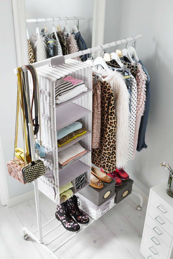 Как хранить одежду, когда нет шкафа – газета "право"
