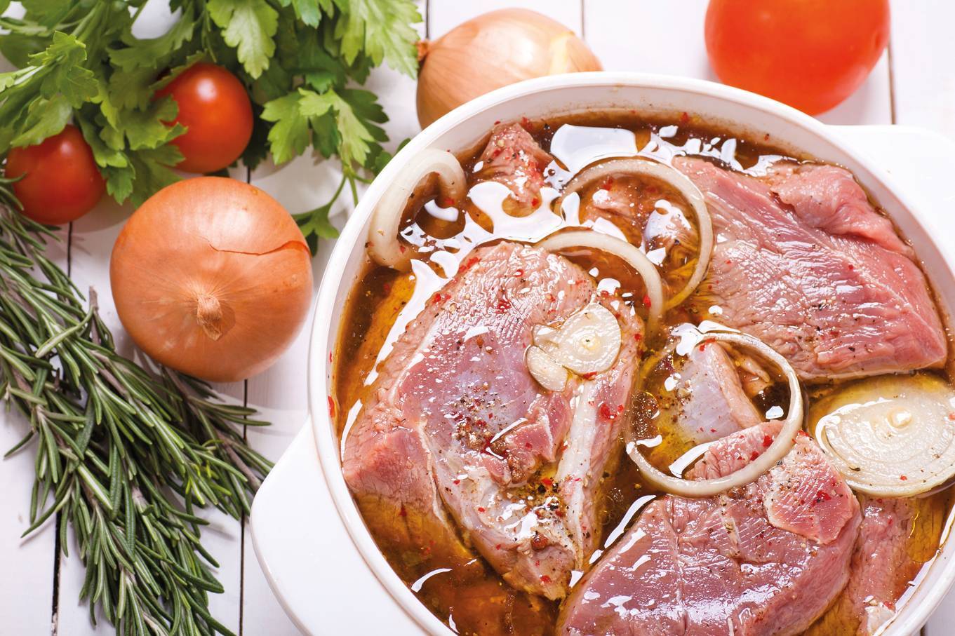 15 вариантов как правильно сделать маринад для сочного мяса свинины – простые и быстрые рецепты для шашлыка и запекания