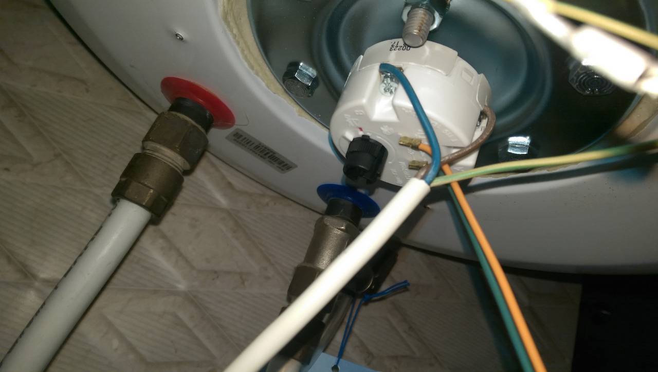 Водонагреватель электрический не греет или плохо греет воду (индикатор горит) - причины и способы устранения неполадок