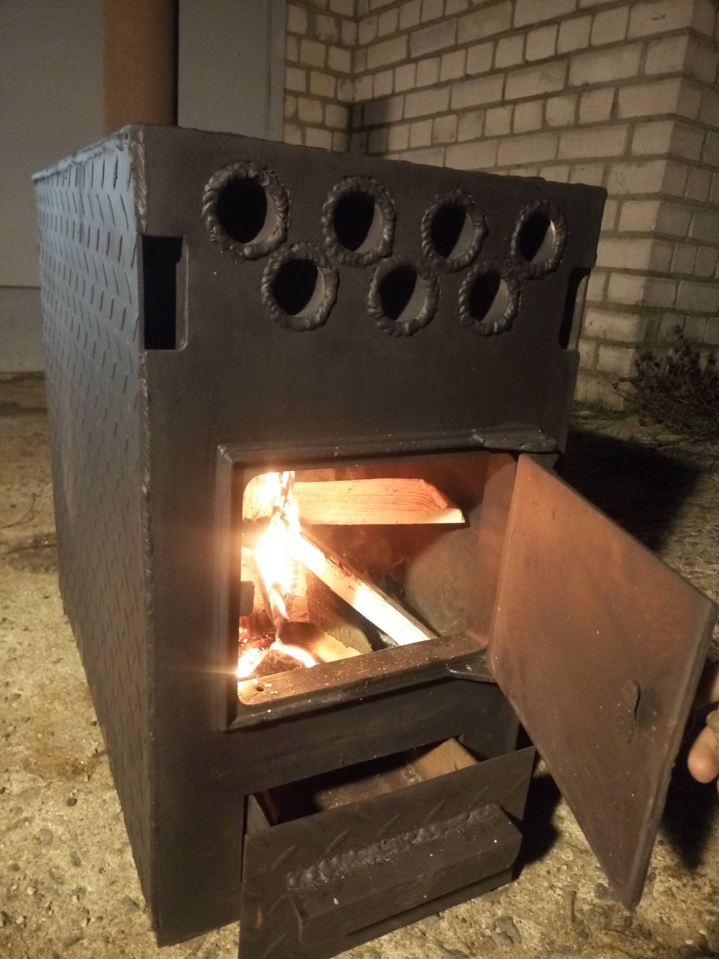 Печка своими руками для гаража: самодельная печь медленного горения, кирпичная, на отработке для отопления гаража, фото и видео иллюстрации