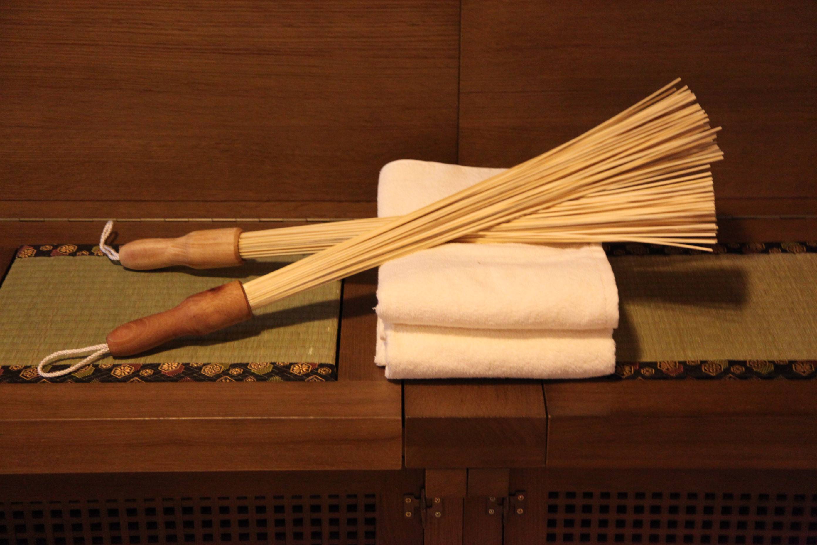 Бамбуковый веник для бани: польза и вред, как пользоваться, как запаривать