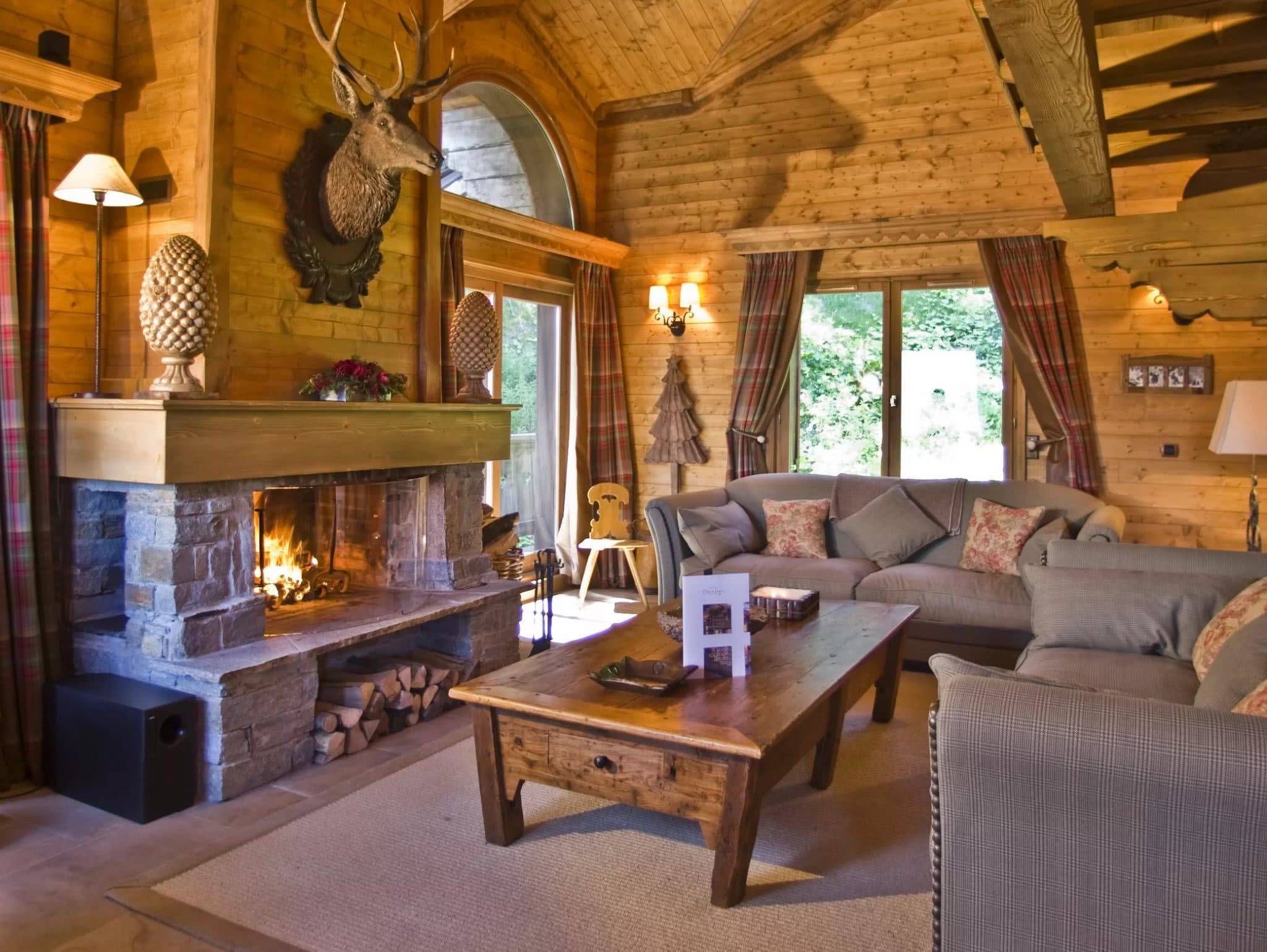 Дом в стиле шале: интерьер загородного деревянного дома, современные коттеджи в альпийском стиле
 - 33 фото