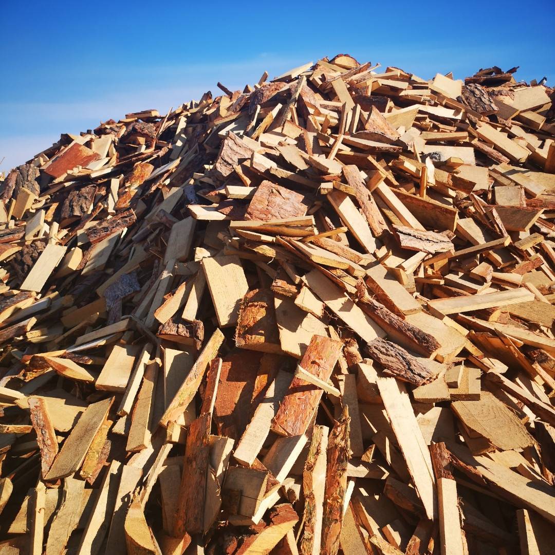 Выбираем лучшие дрова для бани – обзор дров разных пород