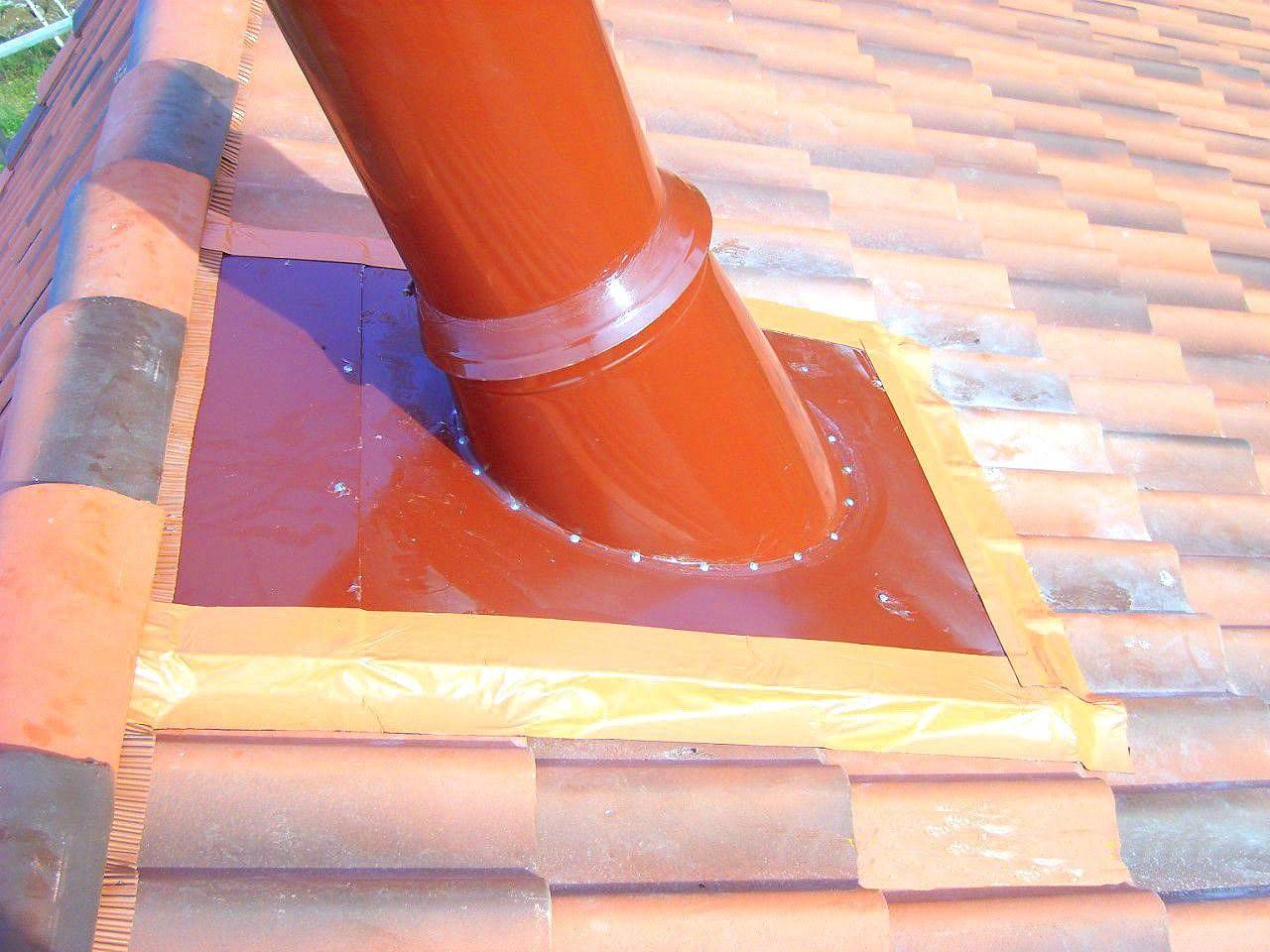 Как делается герметизация печной трубы на крыше