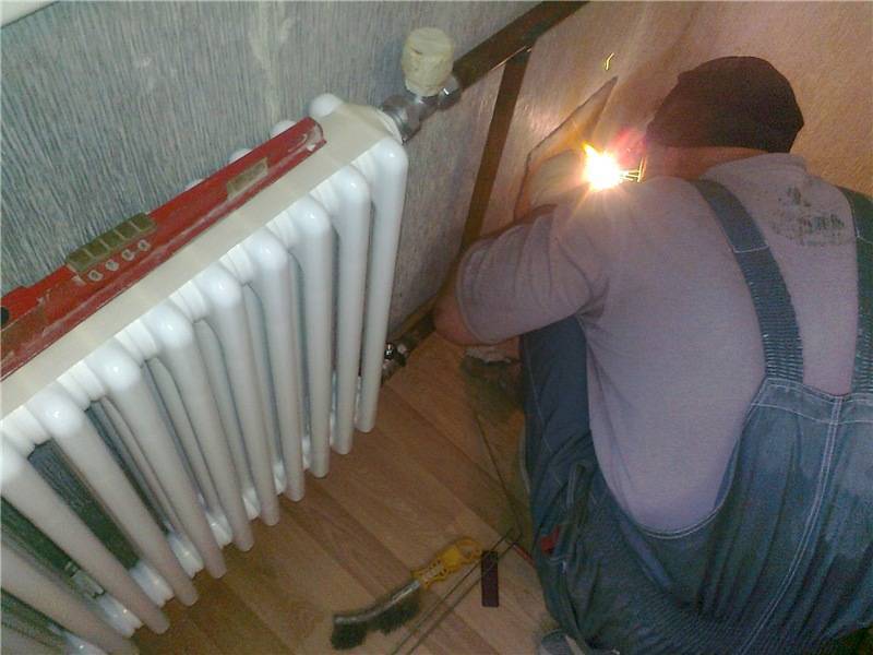 Почему в батареях шумит вода, причины шума воды в радиаторах отопления: что делать в домашних условиях - san-remo77.ru