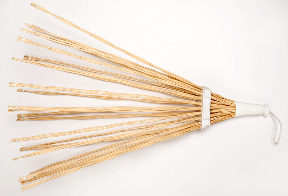 Бамбуковый веник для бани. как пользоваться бамбуковым веником для бани? бамбуковый массажный веник для бани: польза, противопоказания, доступные массажные техники
