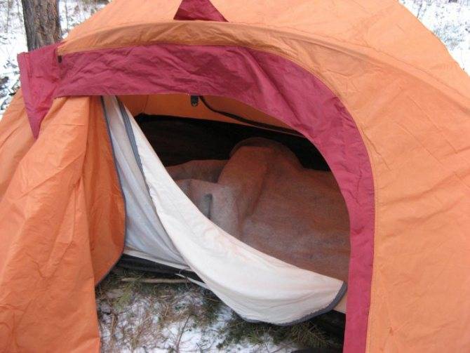 Как обогреть палатку зимой и осенью - на рыбалке, в походе, свечкой дедовским способом, видео