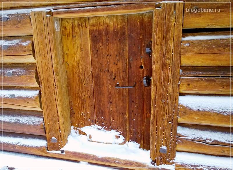 Как утеплить деревянную входную дверь? способы самостоятельного утепления