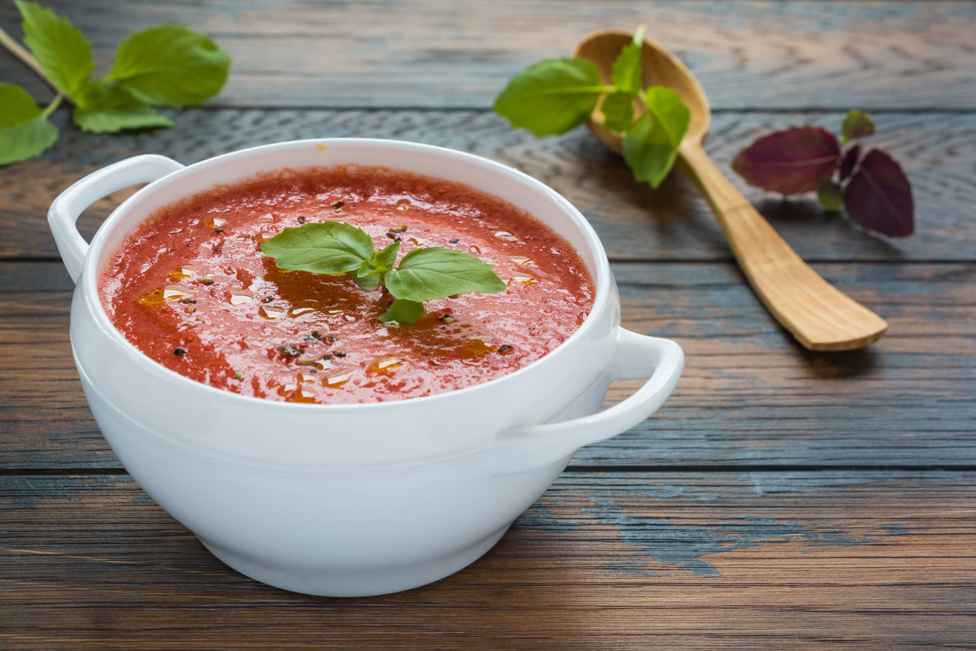 3 рецепта холодных супов неокрошка, гаспачо и кавказские томаты