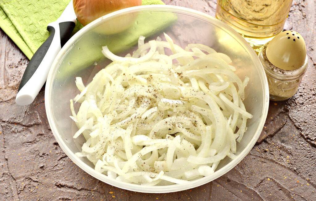 Как замариновать лук в уксусе – 10 быстрых и вкусных рецептов для салата, селедки, шашлыка