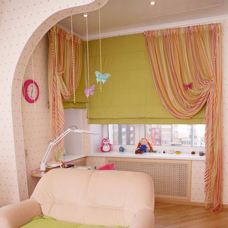 Шторы в детскую комнату мальчику и девочке: дизайн римских занавесок, до подоконника, 
 - 31 фото