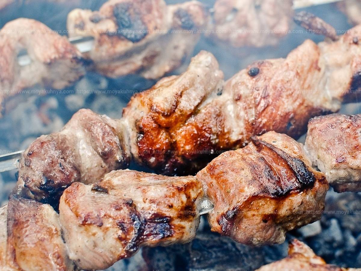 Маринад для шашлыка из свинины: 5 самых вкусных маринадов, чтобы мясо было мягким и сочным