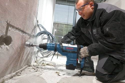 Штробление бетонных стен без пыли под проводку своими руками различными инструментами