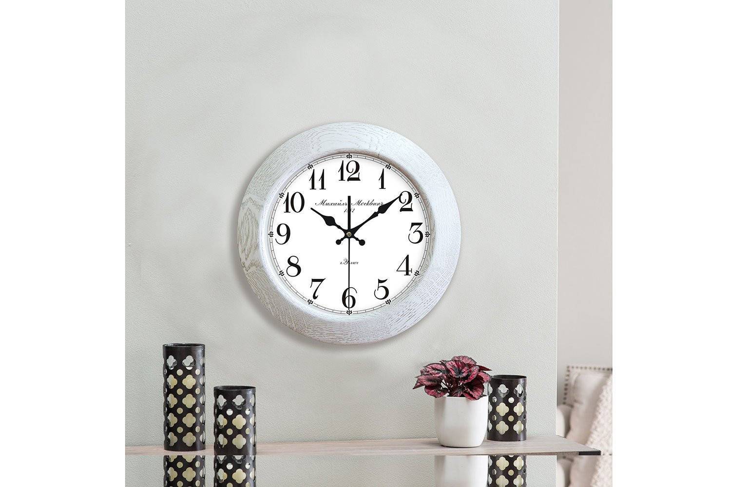 Часы для гостиной — интересный декор для дизайна гостиной (65 фото идей)