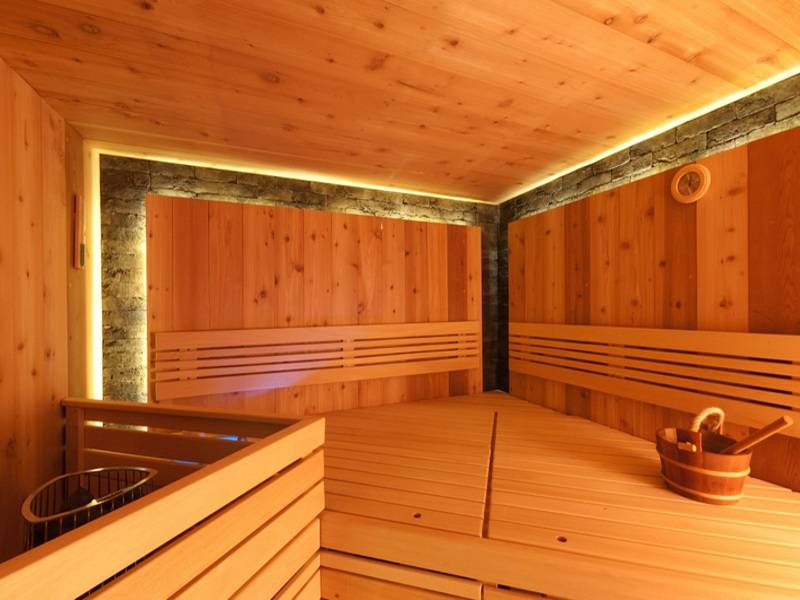 Внутренняя отделка бани из бруса: способы и пошаговая инструкция