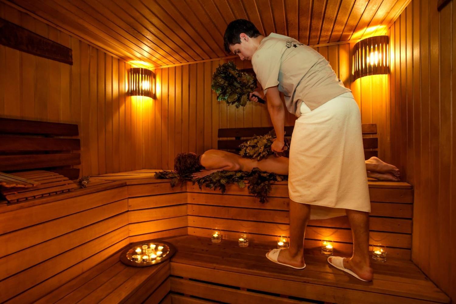Какой бывает массаж в бане? его разновидности и полезные свойства